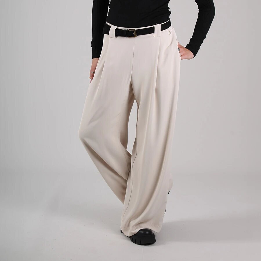 Damenhose mit weitem Bein und hoher Taille