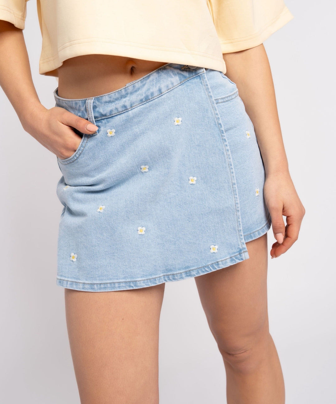 Jeans Hosenrock Klari Blumen Blau Ladypolitan ♡