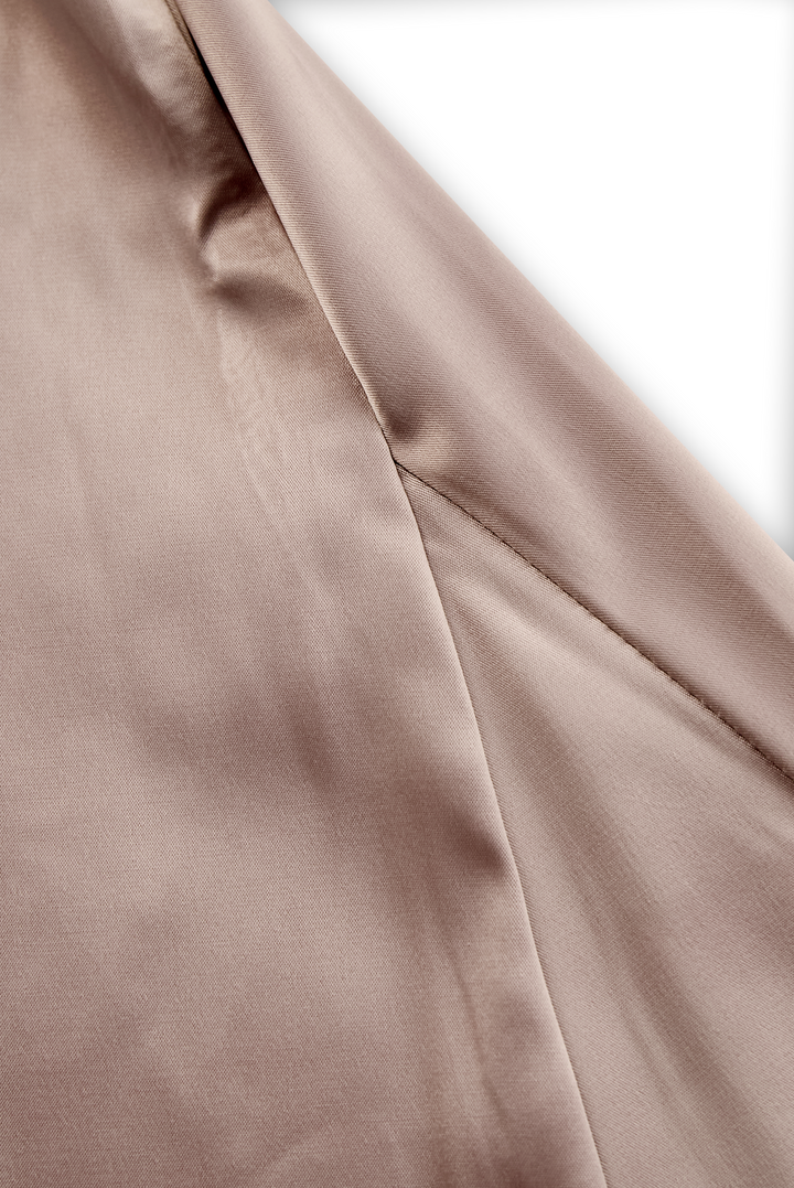 Champagnerfarbenes Ein-Schulter-Abendkleid aus Satin für Damen