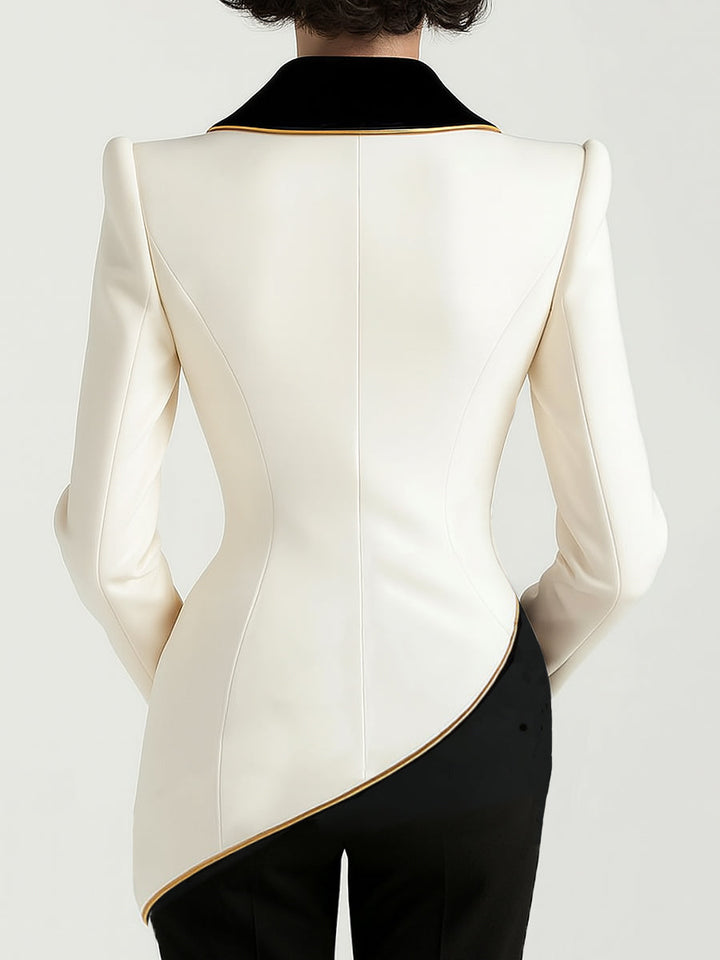 Weißer asymmetrischer Damenblazer | Schwarze Revers