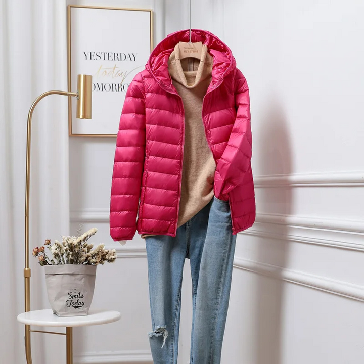 Gudrun | Damen Winterjacke mit Kapuze und Reißverschluss
