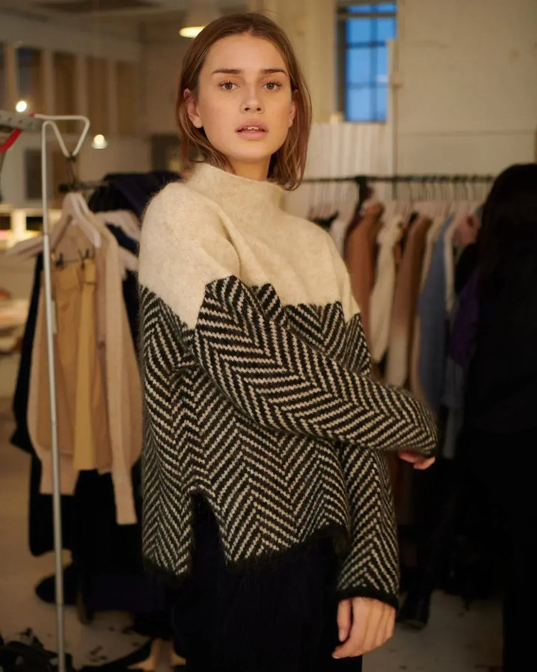 Michaela | Damen Lockere Strickpullover mit hohem Kragen