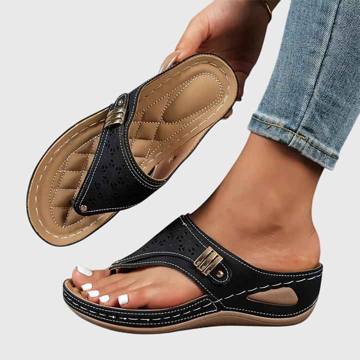 Orthopädische Sandalen für Damen mit Keilabsatz
