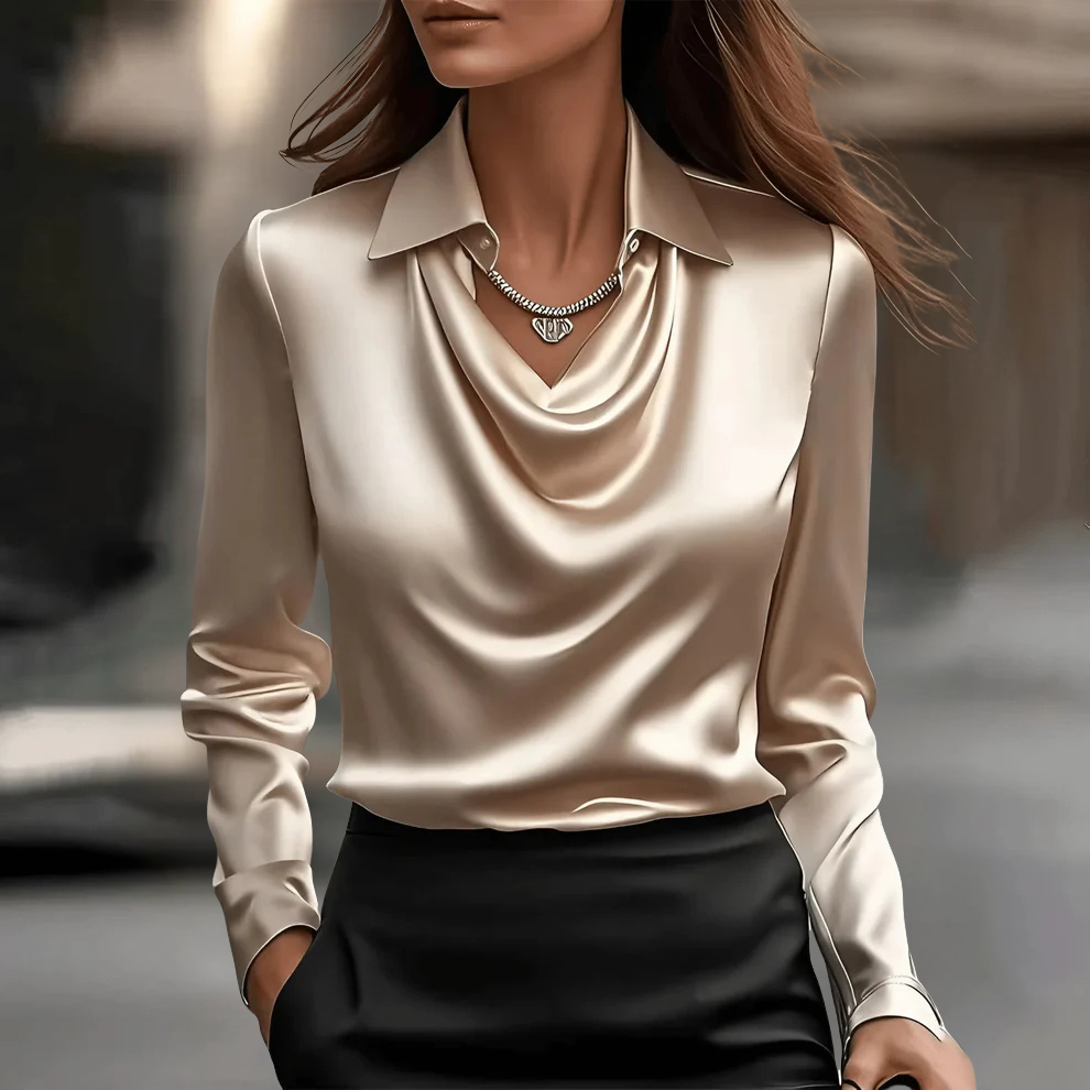 Karolina – Elegante Damenbluse mit Wasserfallausschnitt