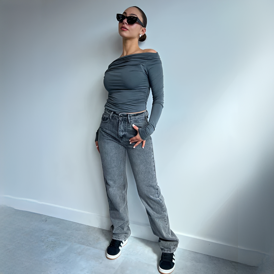 Crizelle - Moderne Damenjeans mit geradem, zerrissenem Design