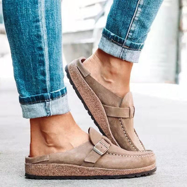 Orthopädische Slipper für Damen mit Schnalle