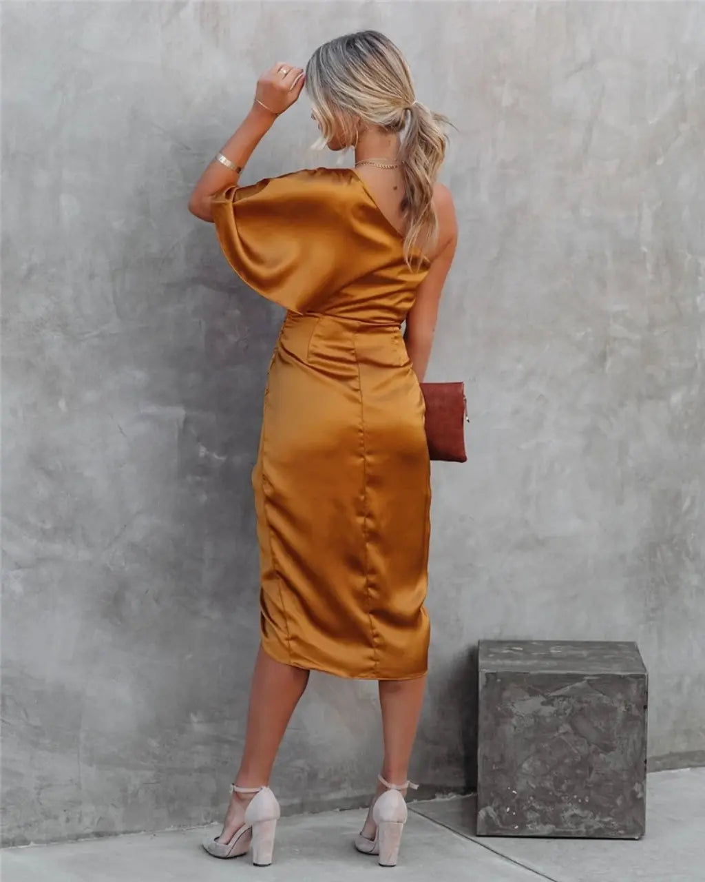 Alba – Drapiertes Asymmetrisches Midi-Kleid für Damen