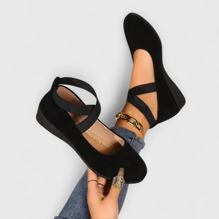 Laura | Damen Frühlings Riemchen Rundzehen Keilabsatz Flats