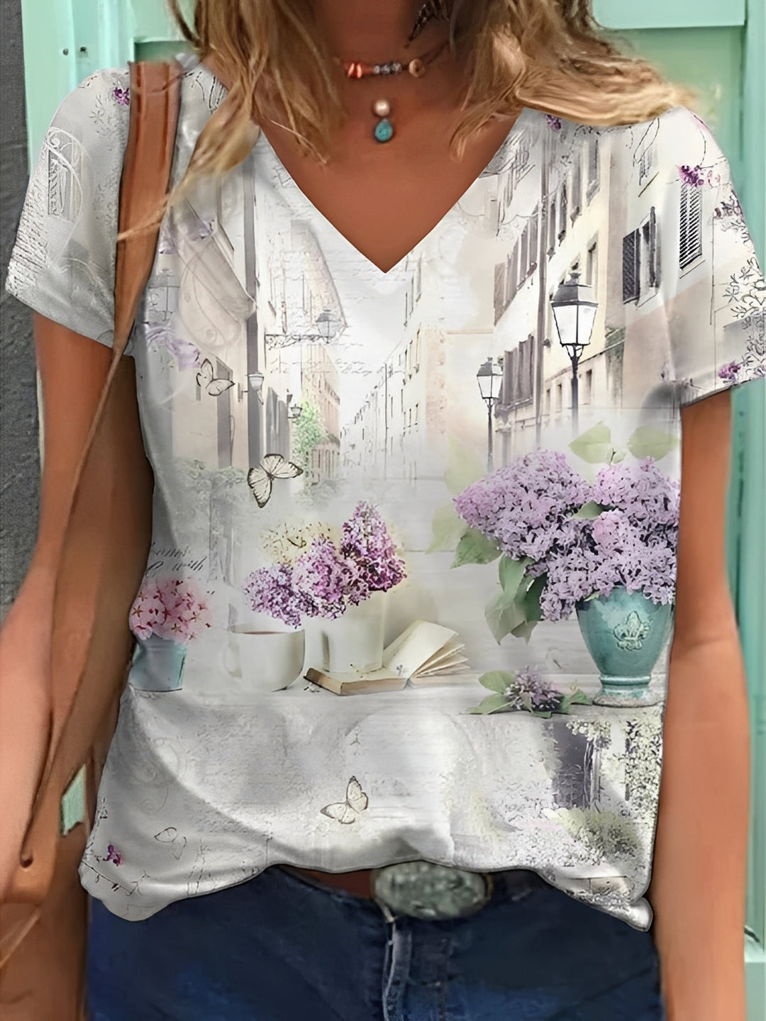 Niki - Stilvolles Damenoberteil mit Blumendesign
