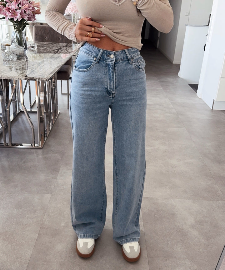 Stretch Straight Leg Jeans Heart Blau Ladypolitan ♡