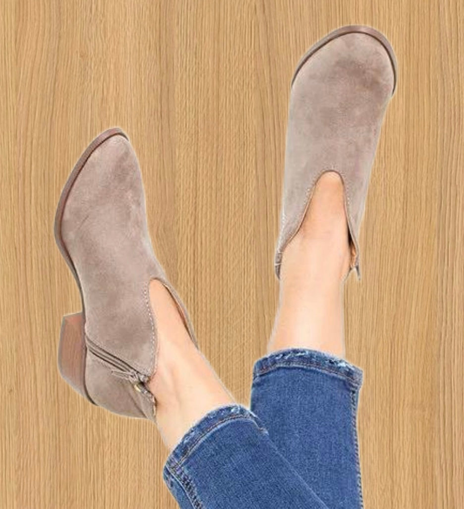 Freizeit Stiefeletten | V-Ausschnitt zum Reinschlüpfen
