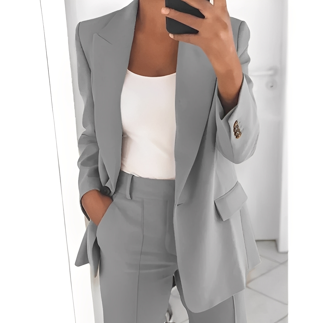 Alexes - Blazer und elegante Hosen für Damen Set