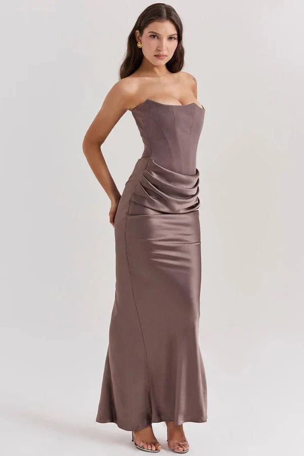 Sloane Dress – Trägerloses Korsett-Maxikleid aus Satin