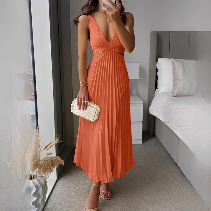 Emily – Elegant Pleated Maxi Dress - Image 3