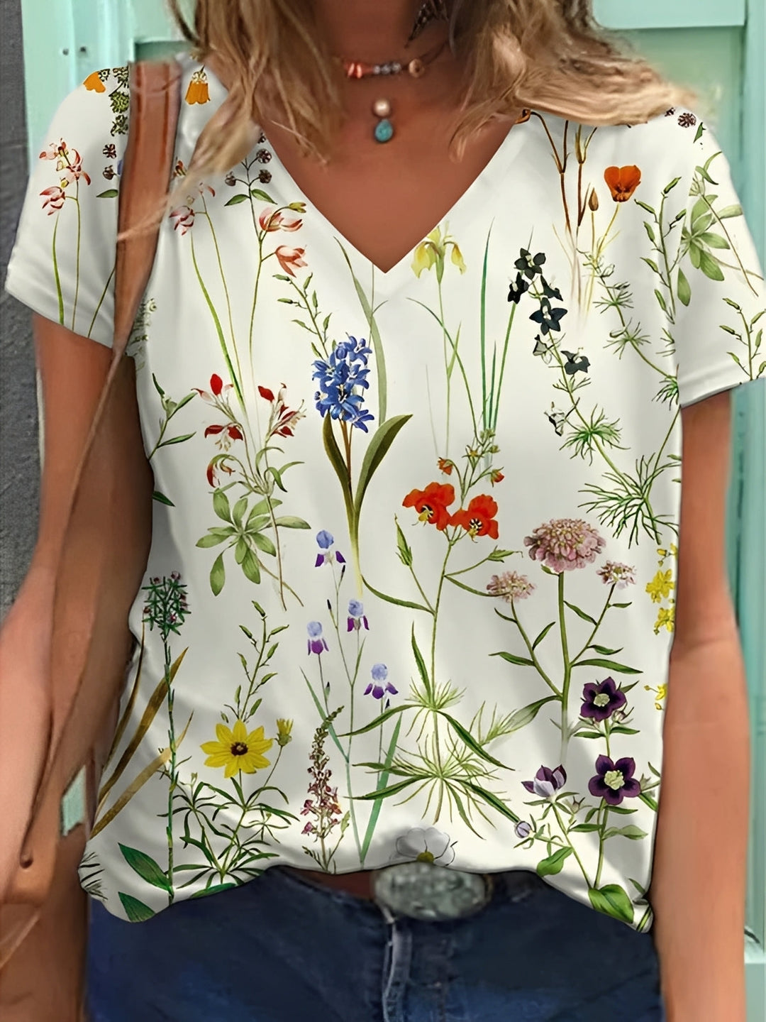 Niki - Stilvolles Damenoberteil mit Blumendesign