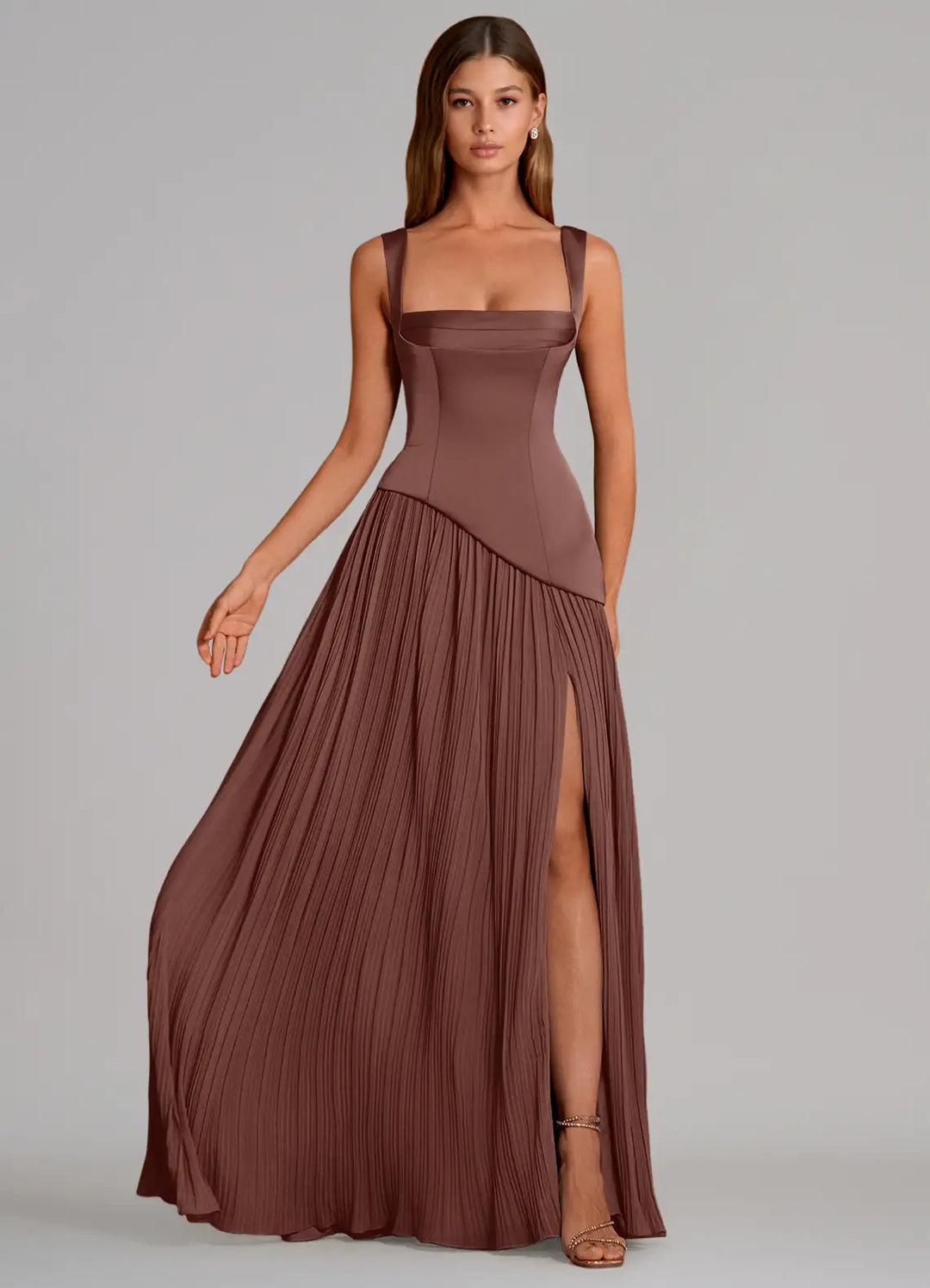 Brautjungfernkleid aus plissiertem Satin