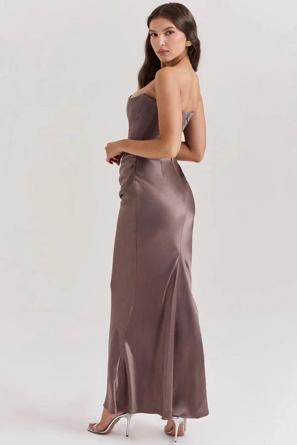 Sloane Dress – Trägerloses Korsett-Maxikleid aus Satin