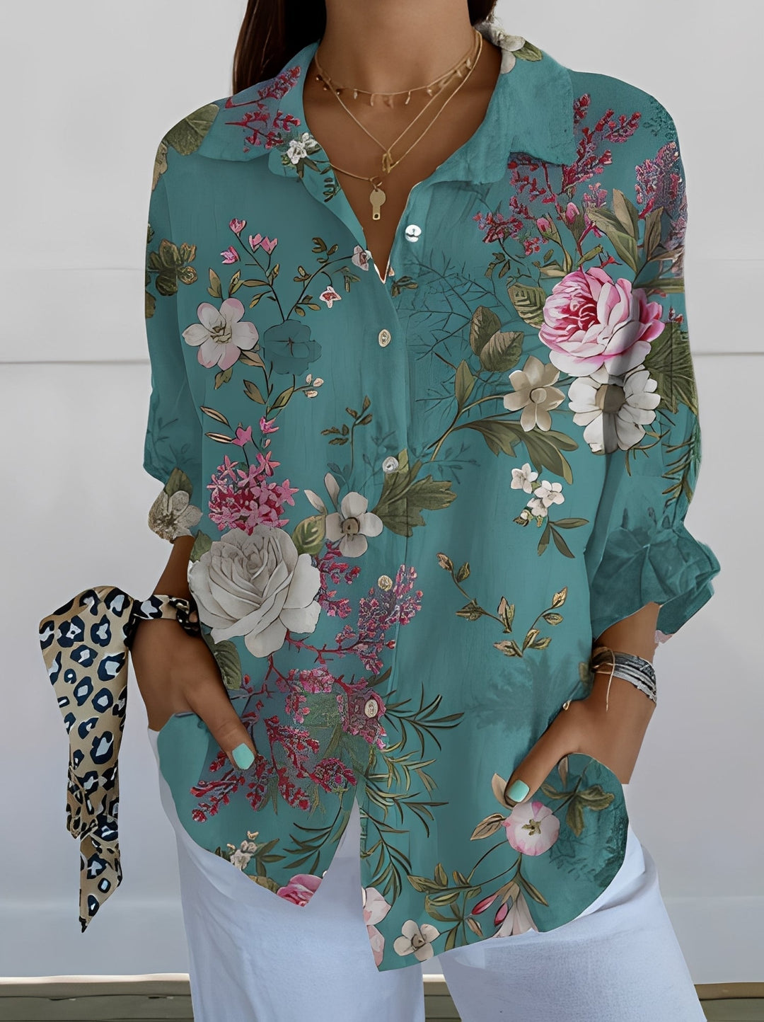 María – Stilvolle Damenbluse mit modernem Print