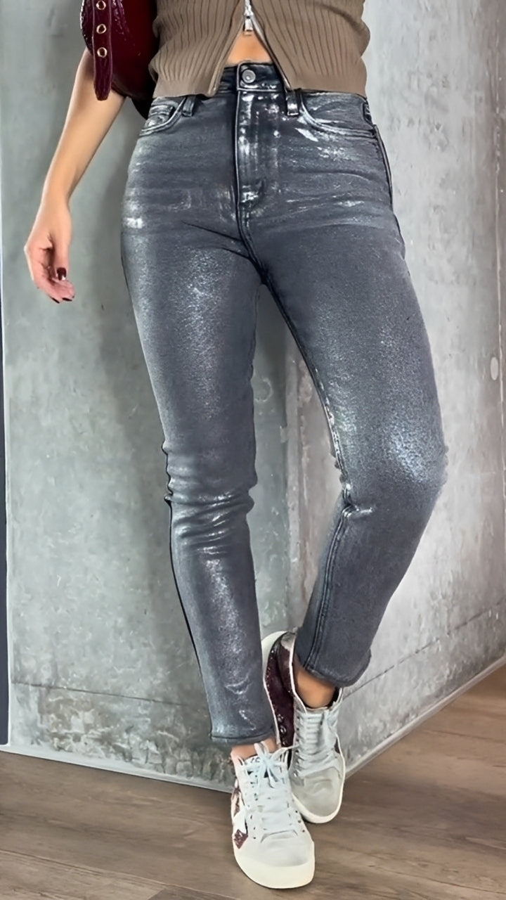 Bethany - Stilvolle, glänzende Skinny Jeans für Damen
