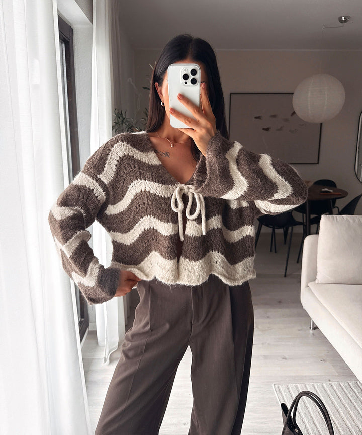 Strickjacke Leali Braun Ladypolitan ♡