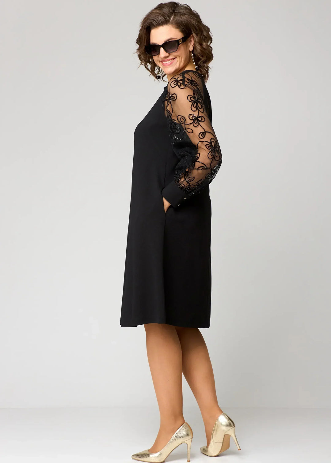 Gabrielle - A-Linien-Robe mit bestickten Mesh-Ärmeln