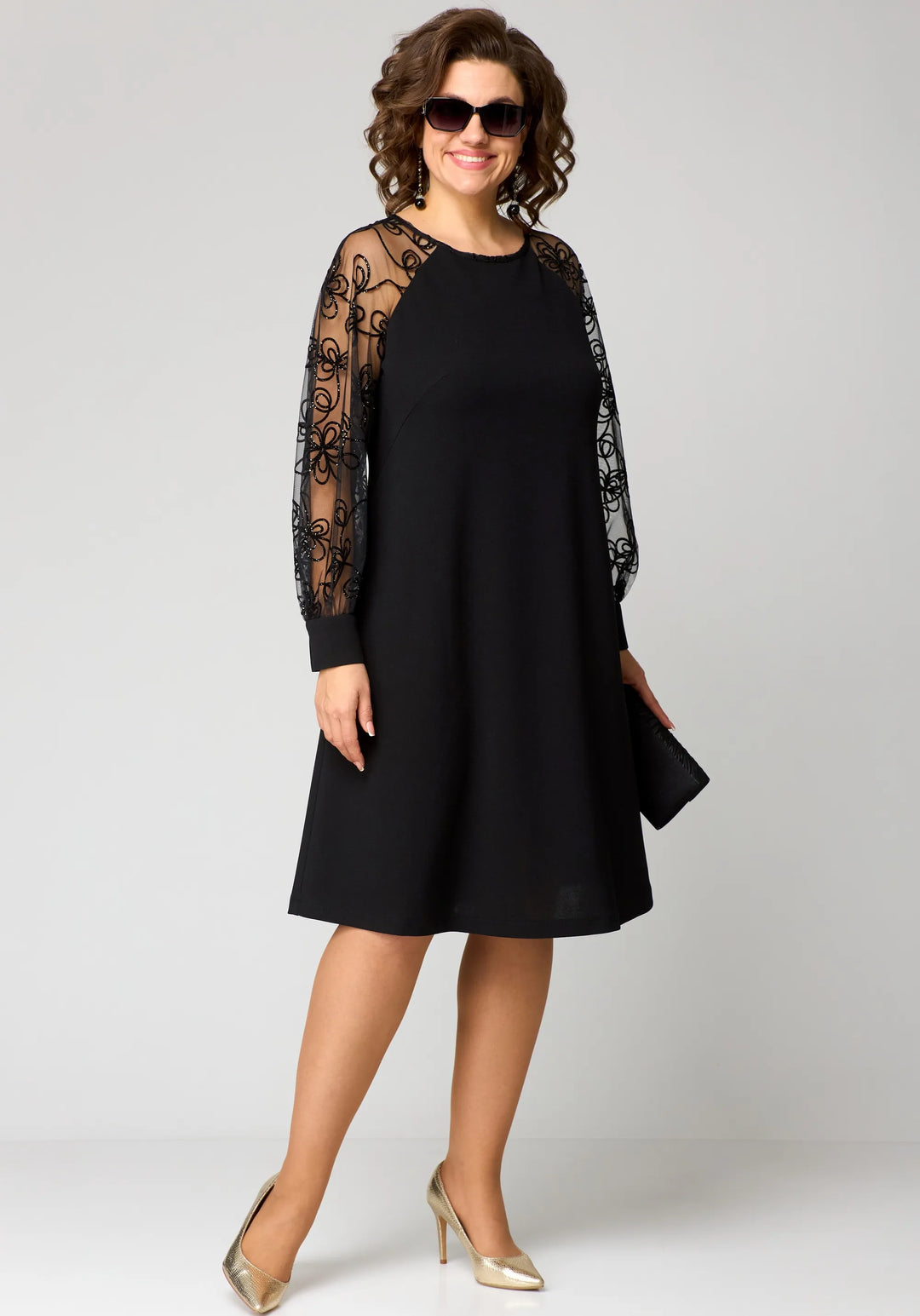 Gabrielle - A-Linien-Robe mit bestickten Mesh-Ärmeln