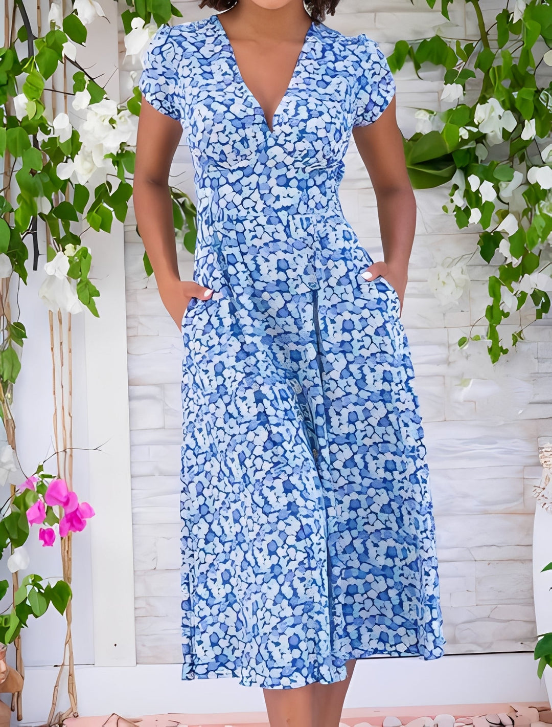 Monica - Lässiges Kleid mit V-Ausschnitt für Damen
