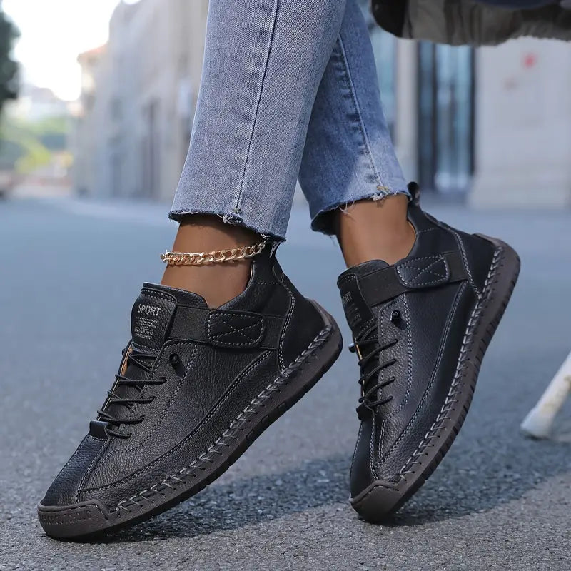 Orthopädische Sneakers für Damen mit herausnehmbarem Fußbett