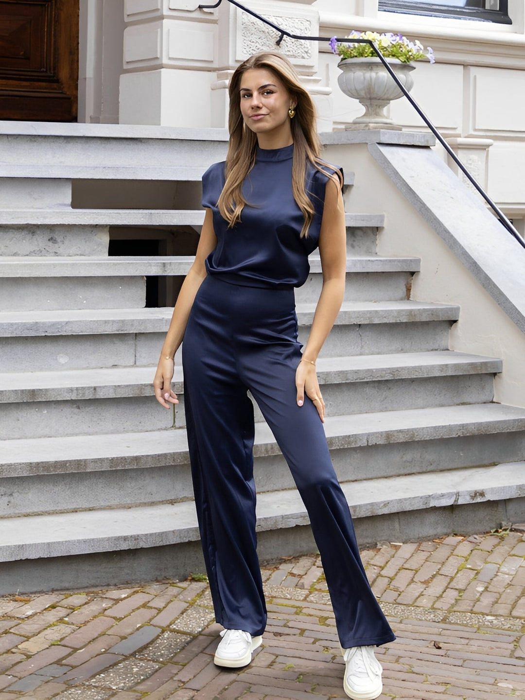 Samantha - Stilvoller rückenfreier Jumpsuit mit weitem Bein für Damen
