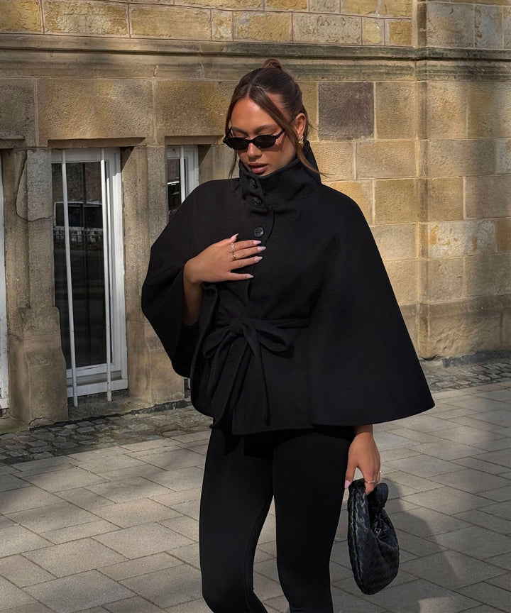 Poncho Karah Schwarz Ladypolitan ♡