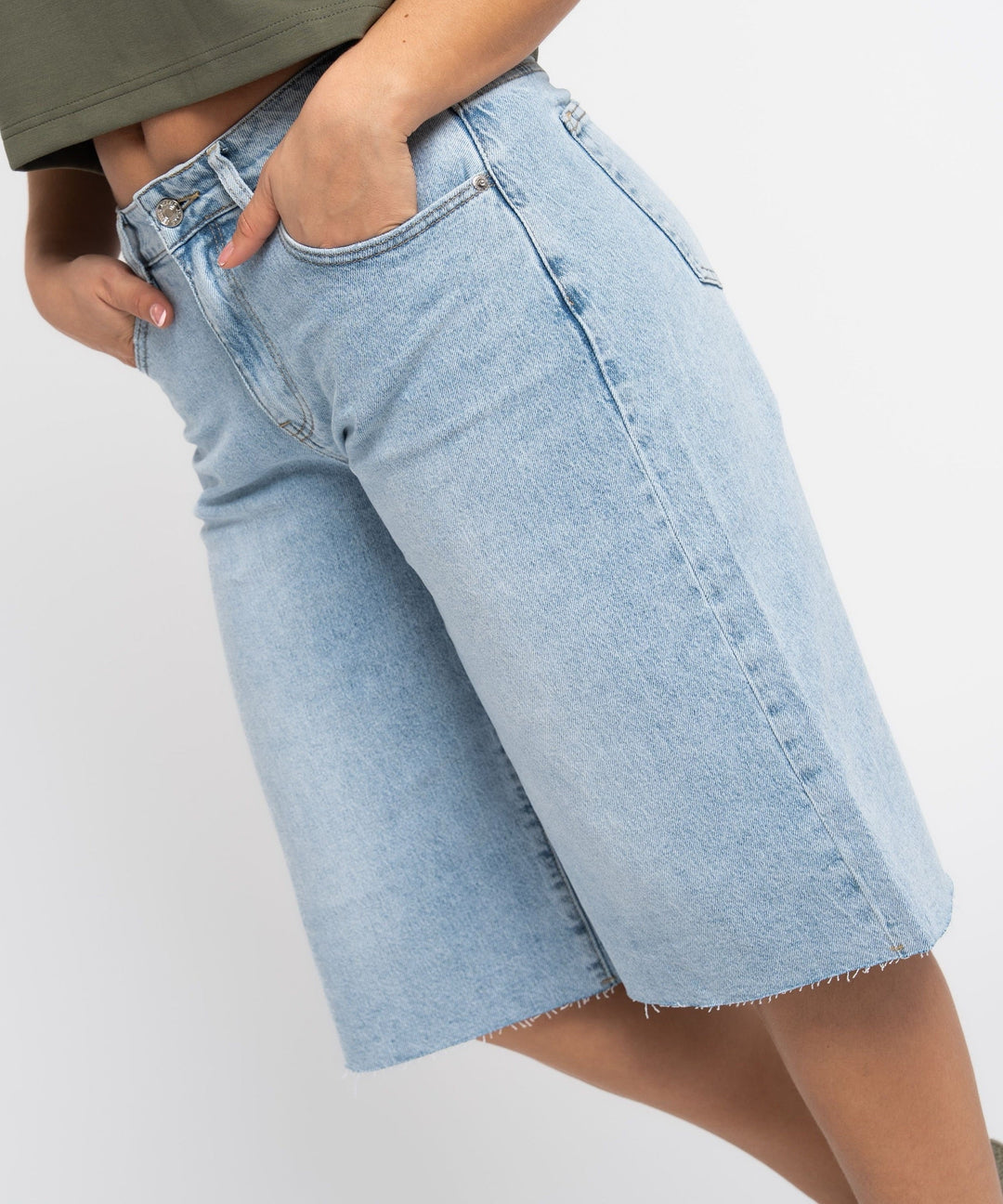 Stretch Bermuda Shorts Stia Hellblau Ladypolitan ♡