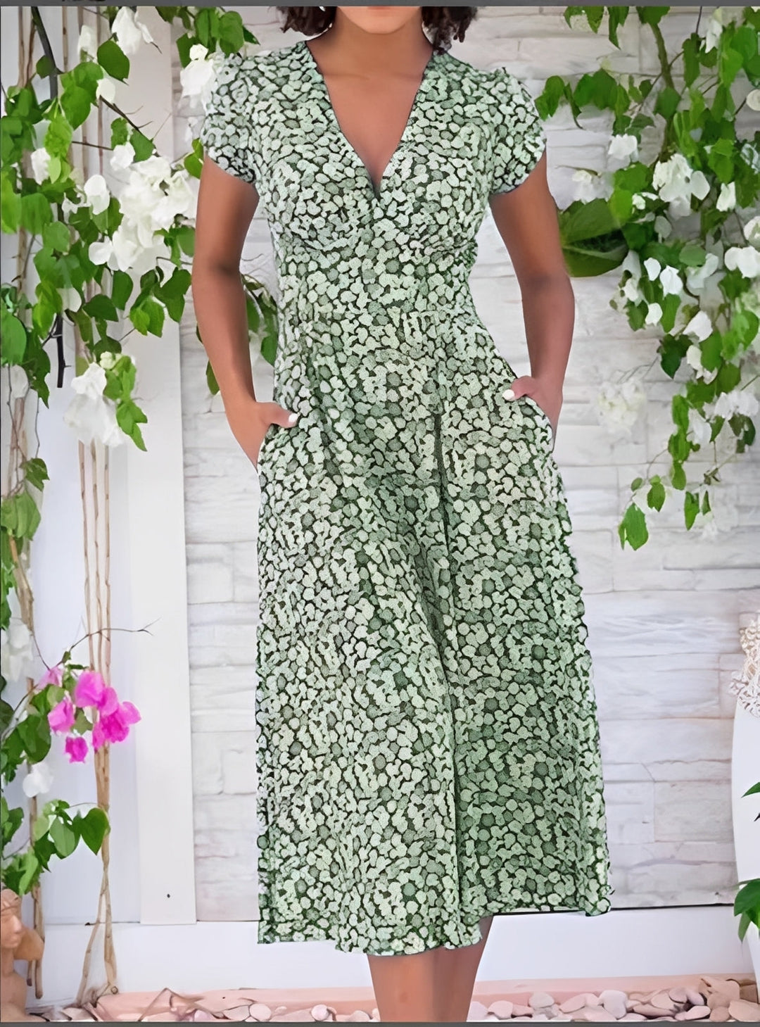 Monica - Lässiges Kleid mit V-Ausschnitt für Damen