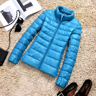 Kerstin | Damen Modische Glänzende Kurze Winterjacke