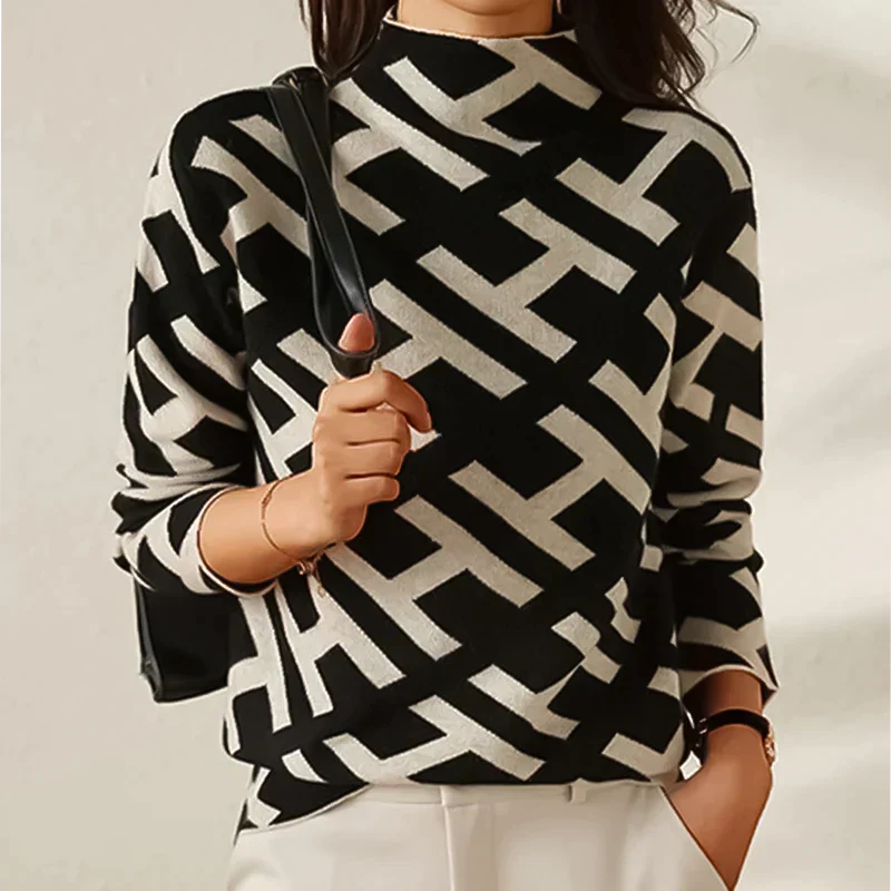 Alexandra - Klassischer Rollkragenpullover mit Monogramm