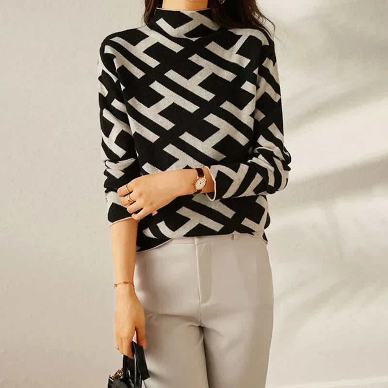 Alexandra - Klassischer Rollkragenpullover mit Monogramm