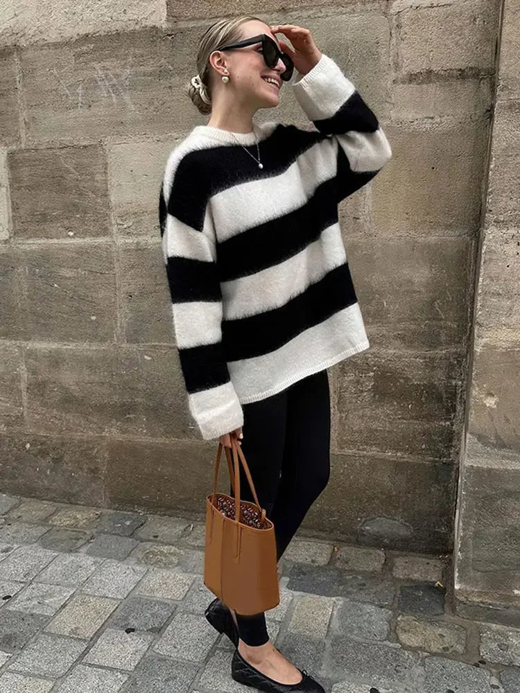 Annabelle - Langer ausgestellter Strickpullover