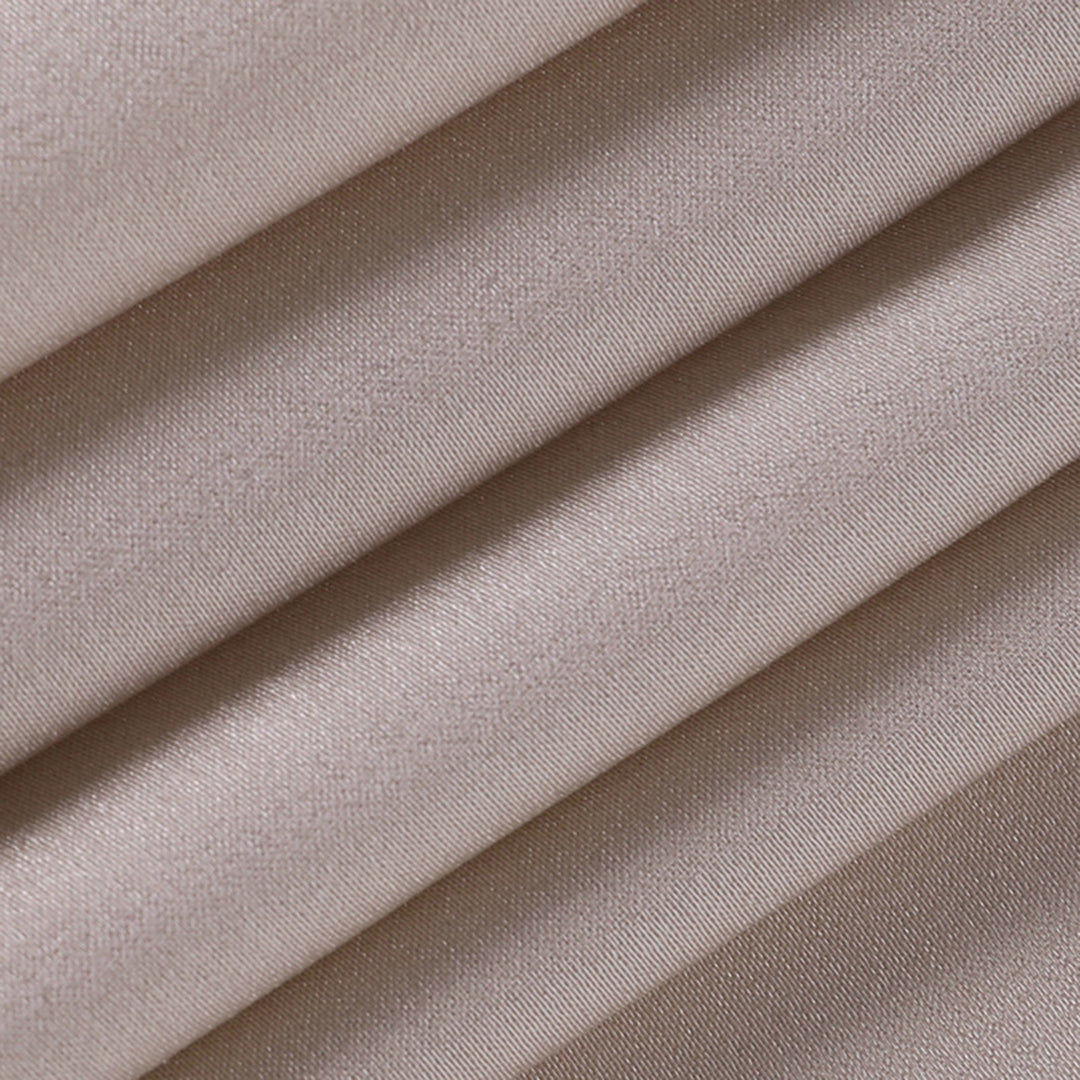 Ärmelloses Maxikleid mit V-Ausschnitt und Schlitzen