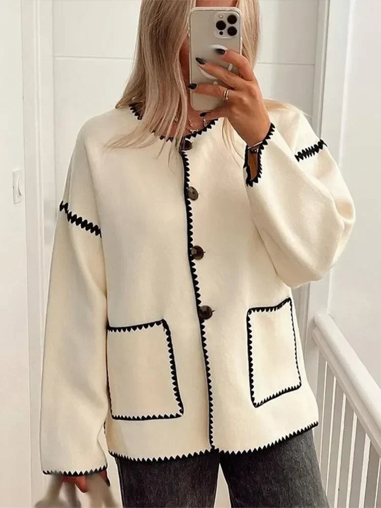 Aspen - Gemütliche Kontrast-Strickjacke für Damen