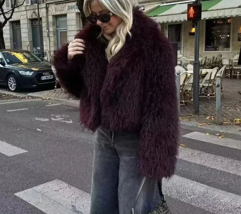 Ayla - Schicke Jacke mit flauschigem Fell