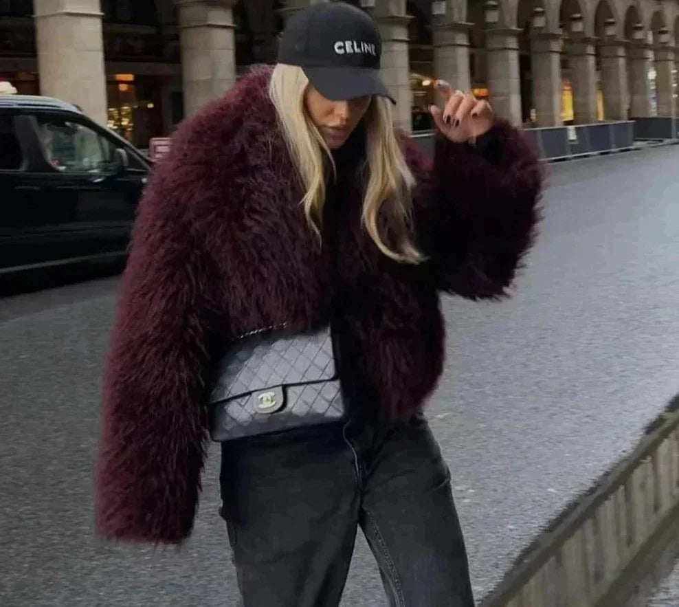 Ayla - Schicke Jacke mit flauschigem Fell