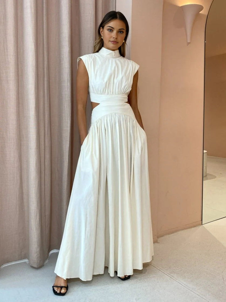 Luciana – Langes Kleid mit Stehkragen und Cut-outs