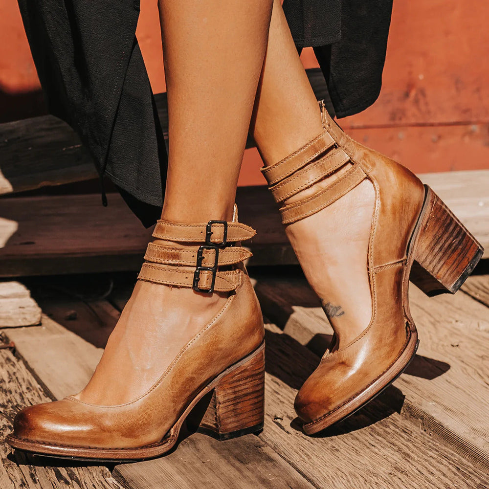 BEQUEME UND ELEGANTE STIEFELETTE