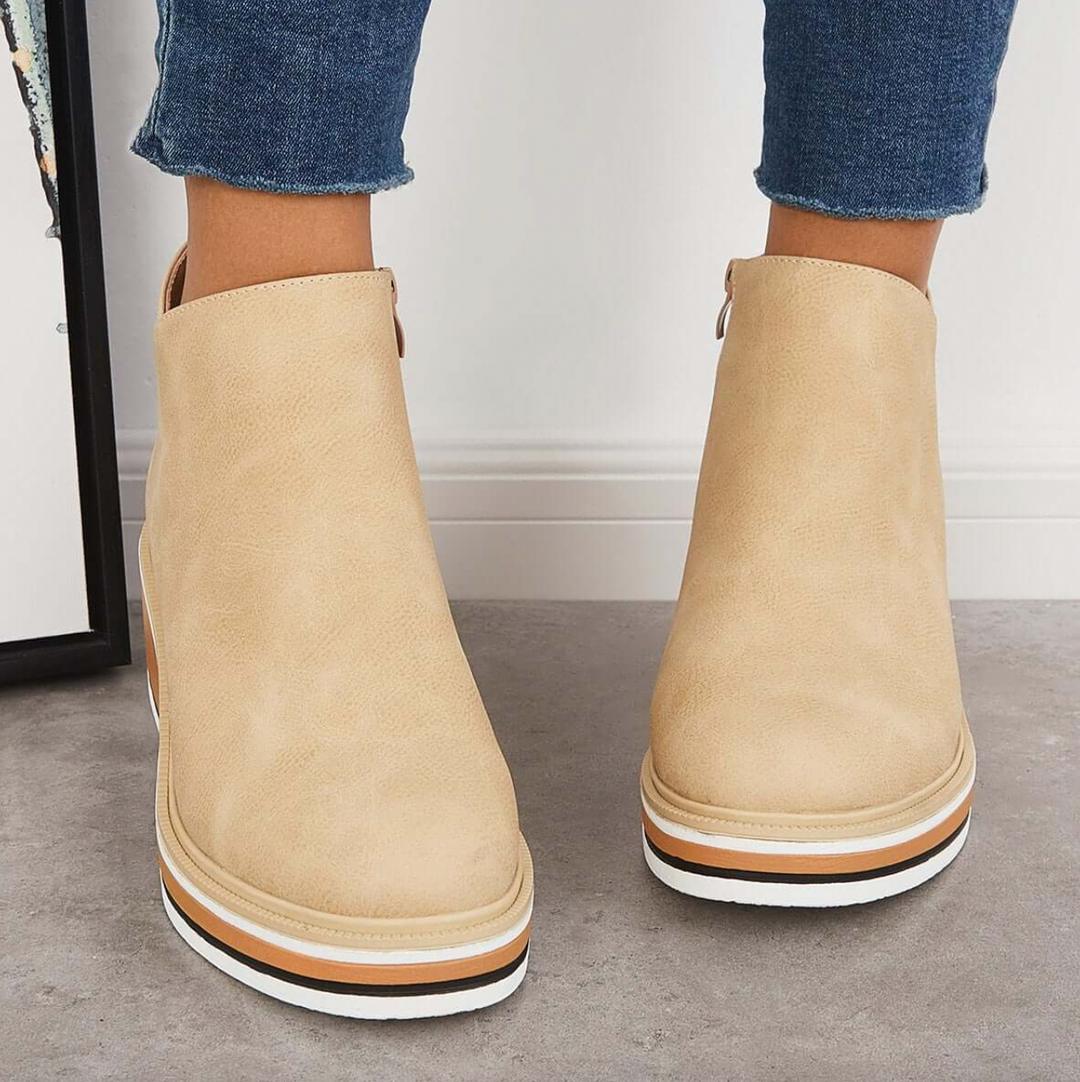 Mari Stella – Stilvolle Stiefel mit Ziernähten