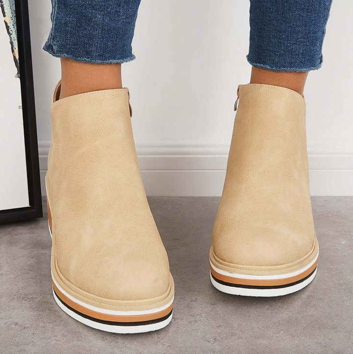 Mari Stella – Stilvolle Stiefel mit Ziernähten