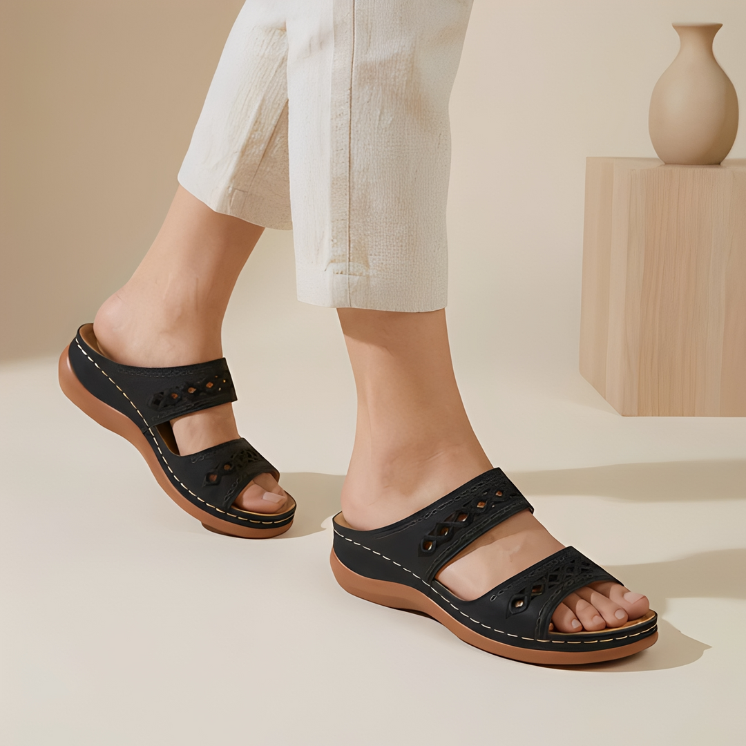 Aryan - Bequeme Sommerschuhe für Damen mit Riemen