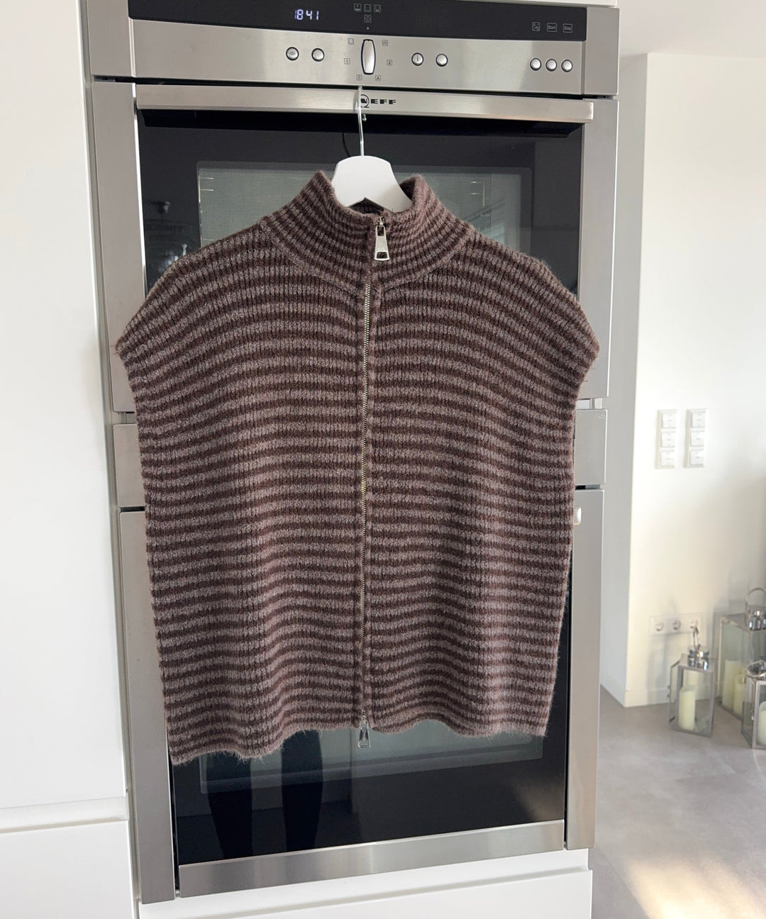 Kurzarm Strickjacke Vania Streifen Braun Taupe Ladypolitan ♡