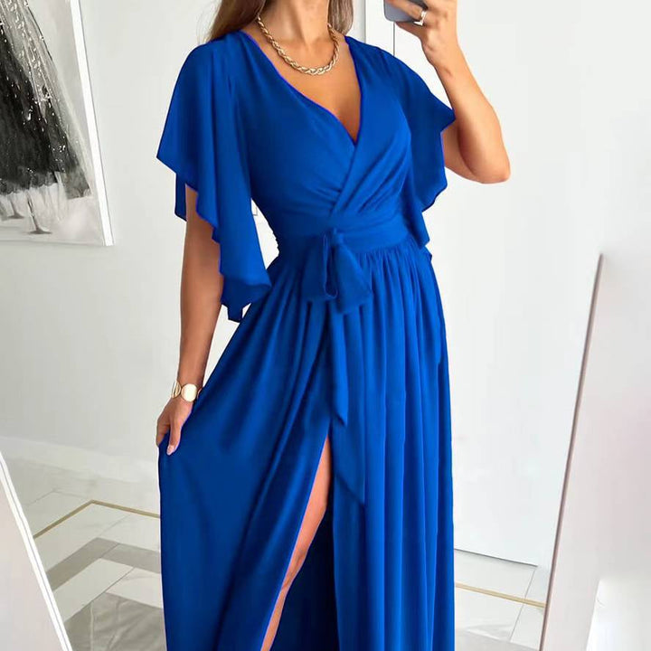 Langes Damenkleid mit V-Ausschnitt, Gürtel und Schlitz