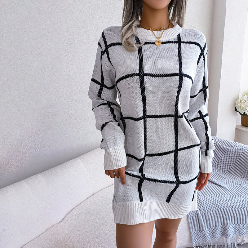 Calliope - Locker Gestricktes Kleid mit Karomuster