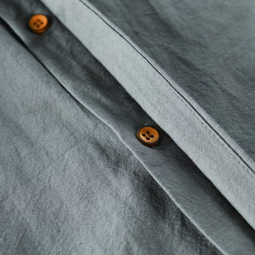 Leo | Lässiges Herrenhemd im Vintage-Stehkragen-Stil