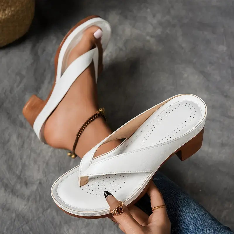 Orthopädische Sandalen mit Absatz für Damen aus veganem Leder
